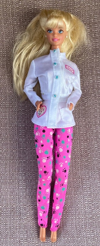 1996 Barbie Pet Doctor #14603 - INCOMPLETE