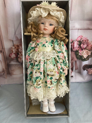Vintage NIB Sarah Porcelain Musical Doll 1976 Victoria Impex 16'' plays
