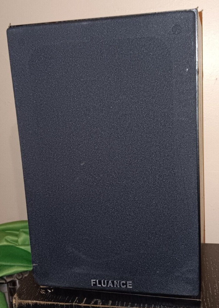 One Fluance SX6 2-Way Bookshelf Speaker Tested Fine .