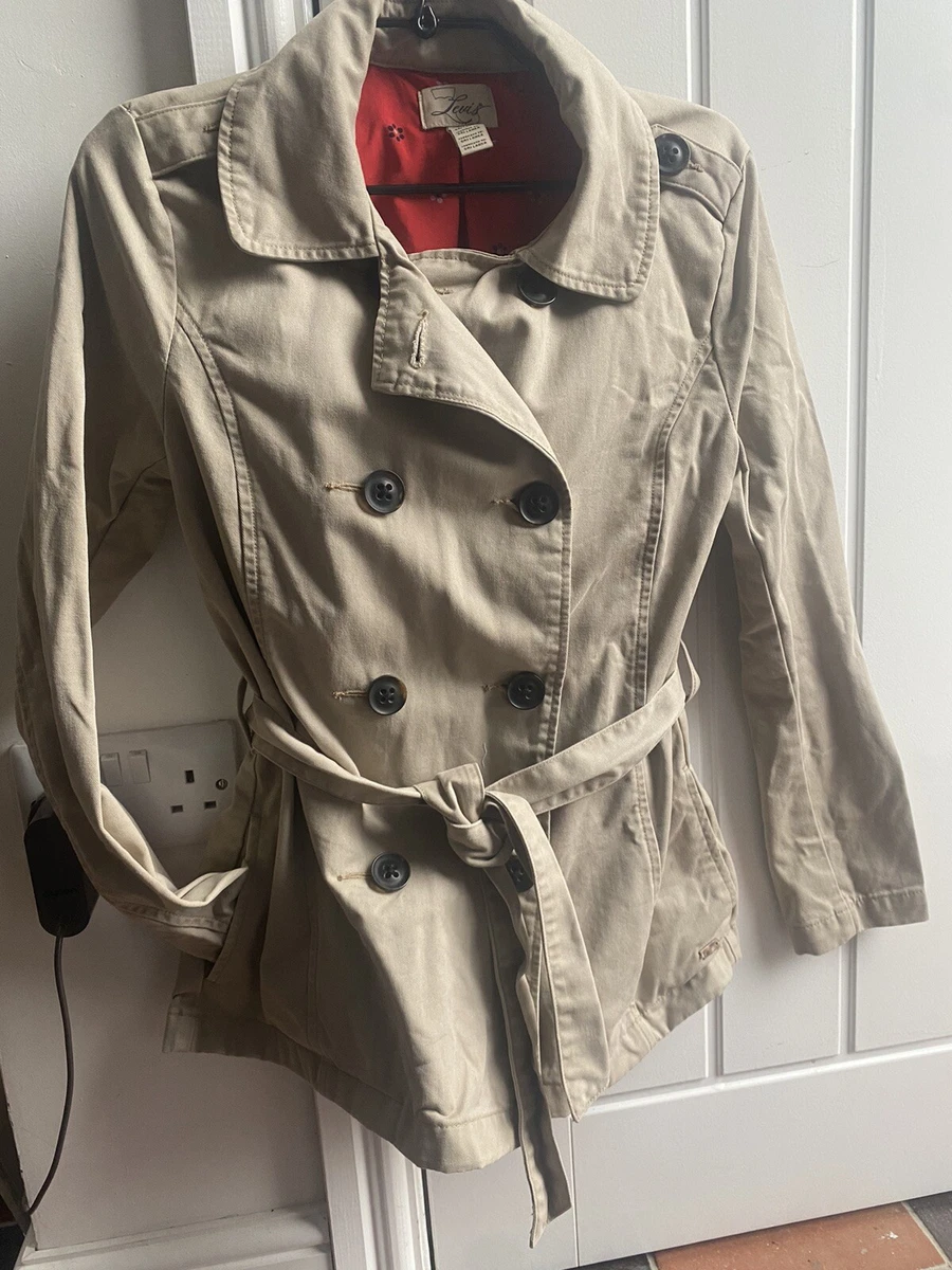 Levis trench top