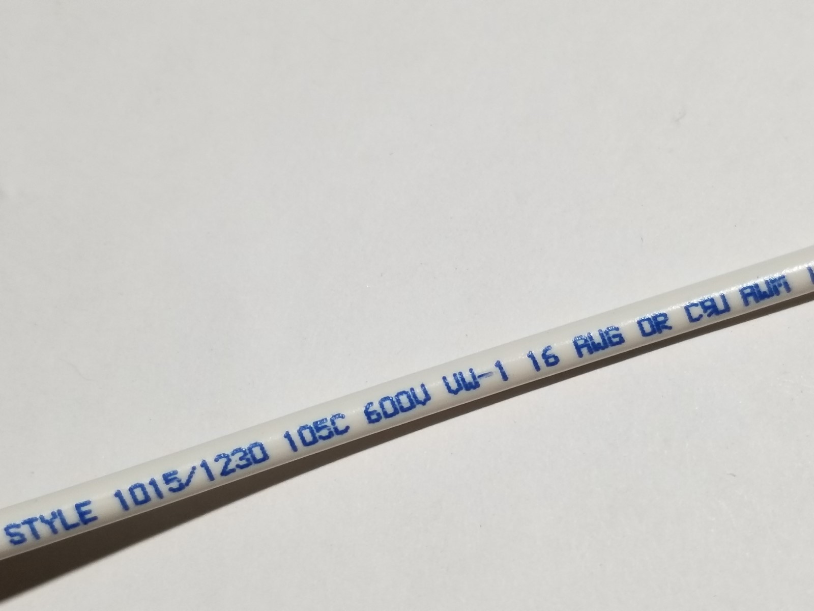 Alpha 3077 #16awg 26x30 Tinned Copper UL1015 105C Hook-Up/Lead Wire White /50ft