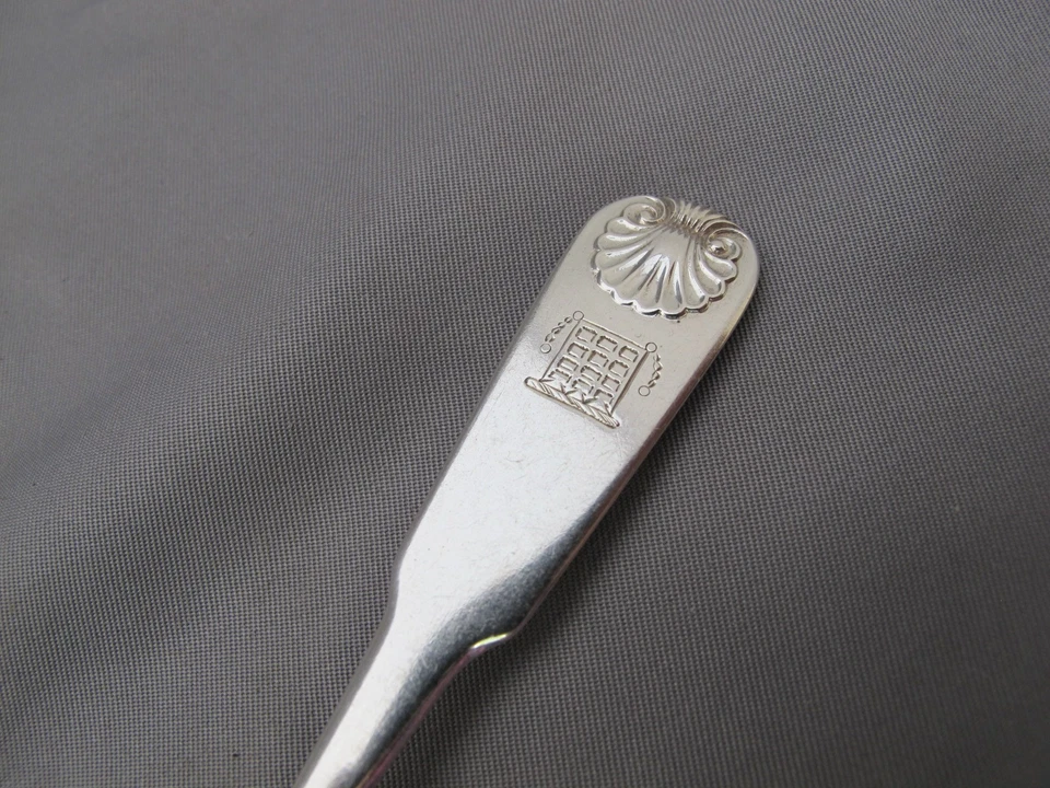 CUCHARADITA FINA PROVINCIAL ESCOCESA PLATA CONCHA DE VIOLÍN-Robert KEAY-PERTH Foto 2 de 4
