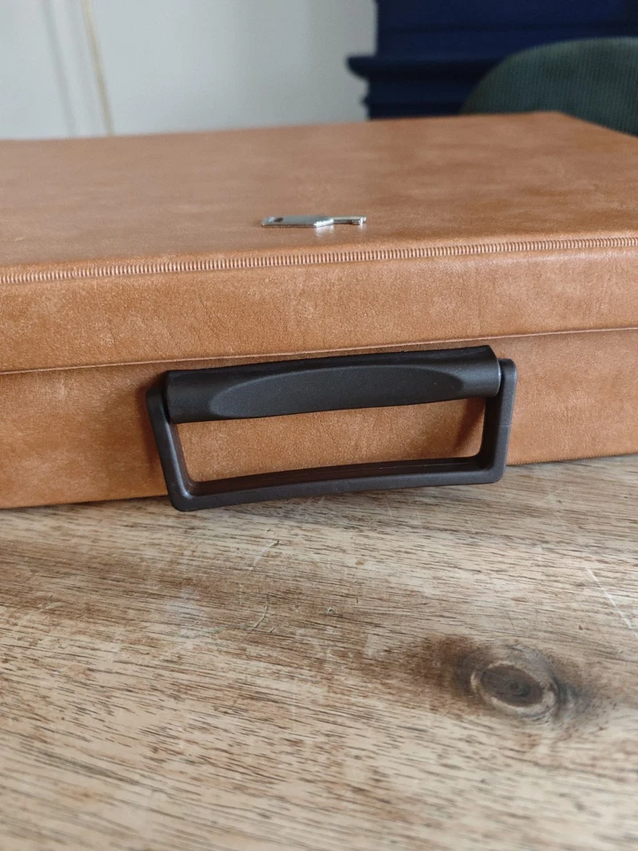 VALISE RANGEMENT VALISETTE MALLETTE 40 CASSETTES AUDIO K7 VINTAGE ANNÉES 80 !  - Photo 2/4