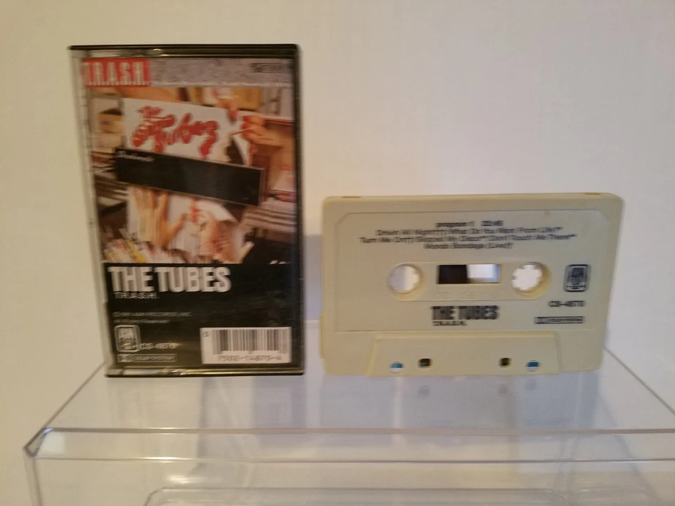 THE TUBES TRASH CASSETTE...Drivin all Night, Hard To Find, Play Tested - Imagem 2 de 4