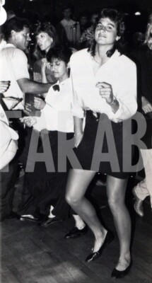Photo Vintage Tennis – Gabriela Sabatini En Discothèque, 1985 – Tirage Argentique 20x13 Cm