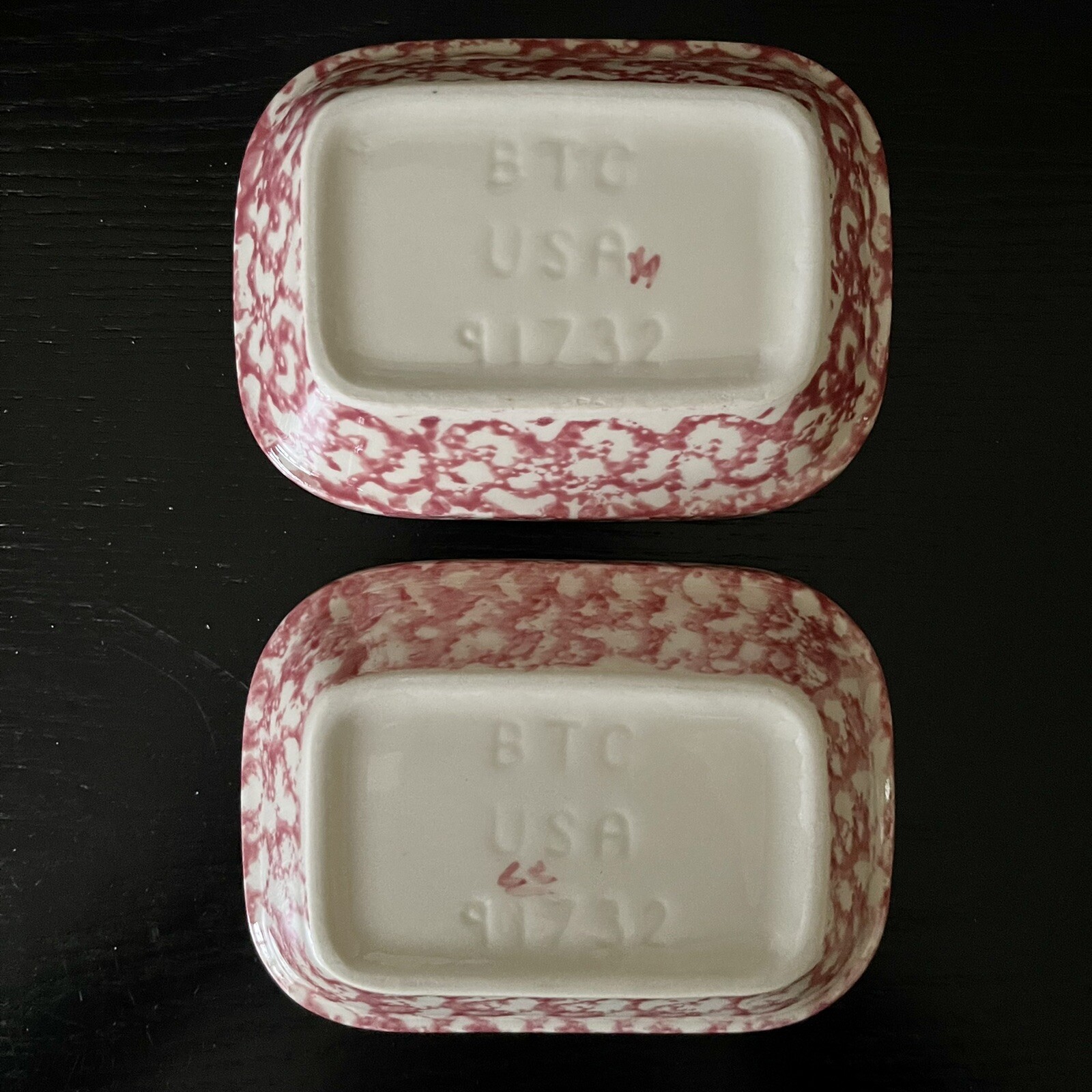 2 Vintage BTC Henn Pottery USA Red Spongeware Relish Dish Snack Soap