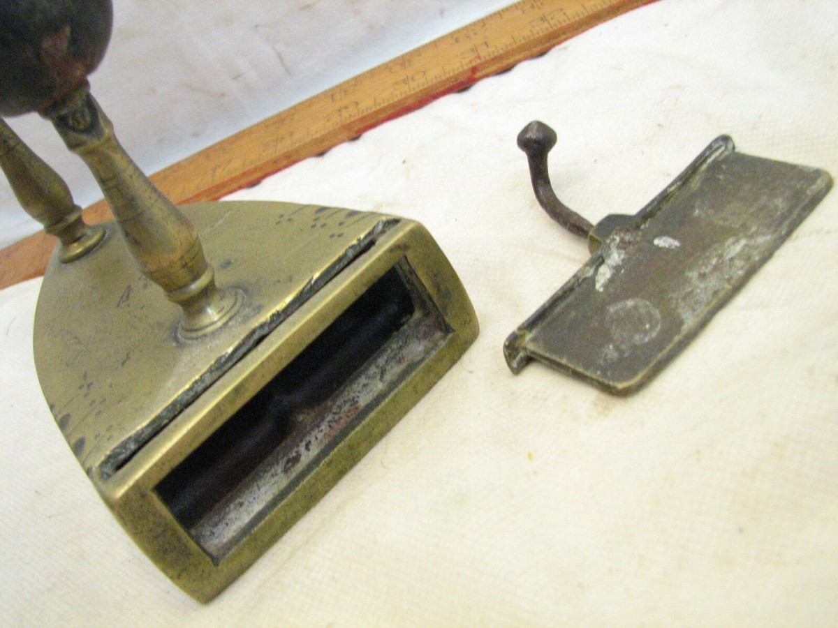 Antique Brass Slug Box Sad Iron Kitchen Tool Pod Wood Handle Antique Brass Slug Box Sad Iron Kitchen Tool Pod Wood Handle  main image 2