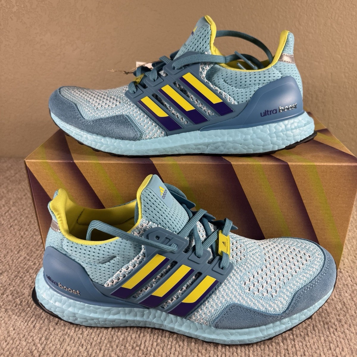 adidas Men's Ultraboost DNA 1.0Aqua ZX 8000 Sneakers Size 9
