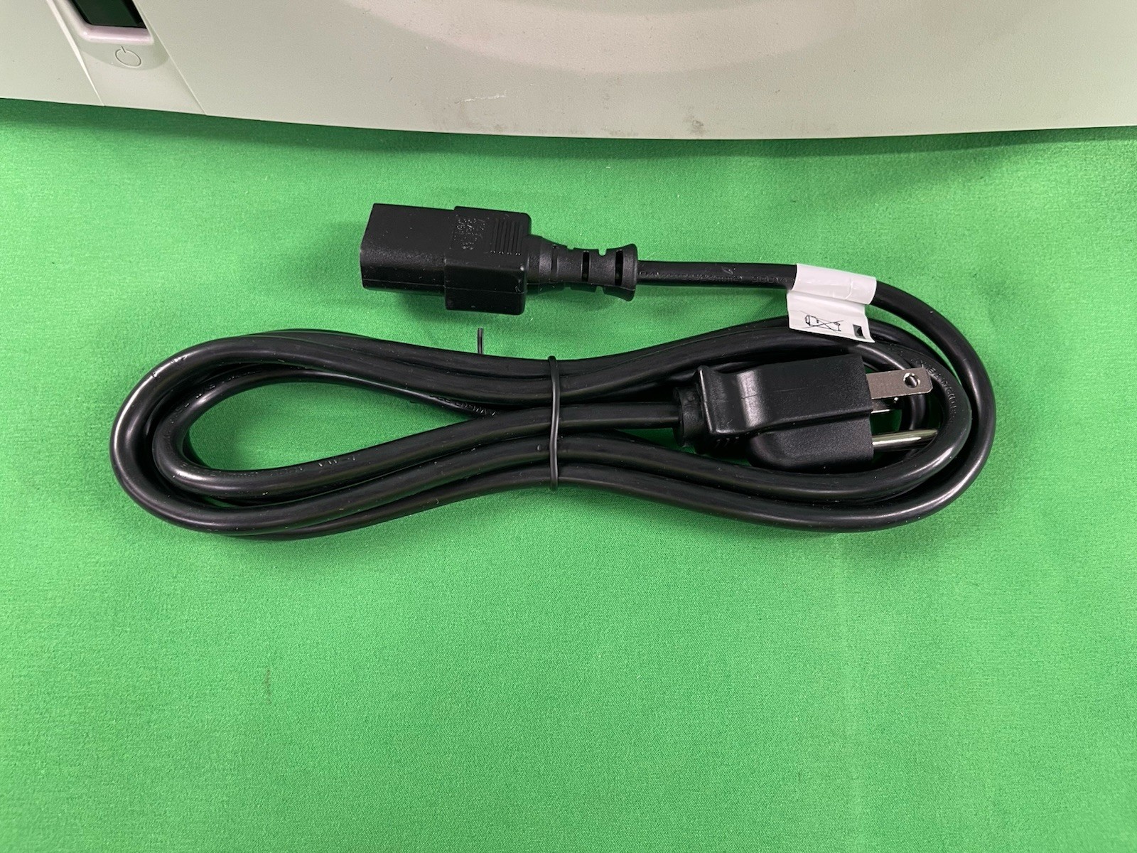 Zeiss Atlas 9000 Corneal Topographer System w/ Windows XP