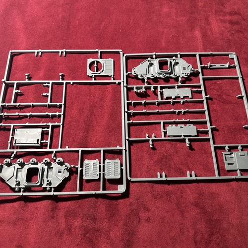 Warhammer 40K: Space Marine- Vehicle Bits On Sprue B5627