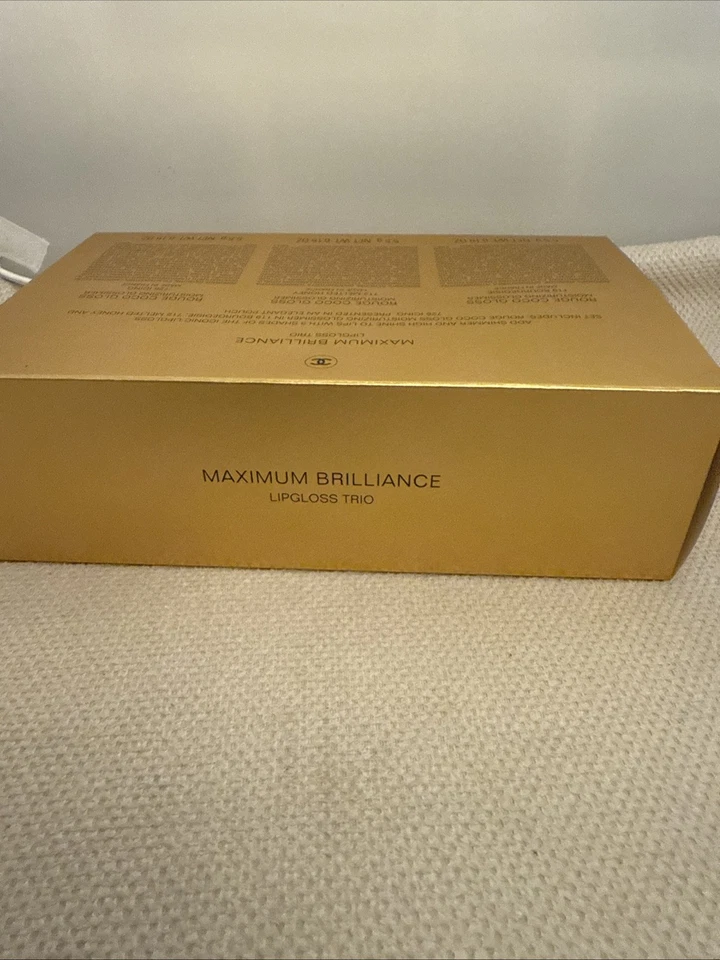 NIB Chanel Maximum Brilliance Christmas 2024 Lipgloss Trio Gift Set With Pouch - Image 2 of 4