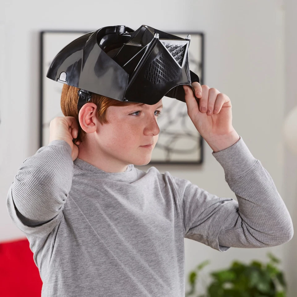 STAR WARS Darth Vader Voice Changer Mask - Image 3 of 4