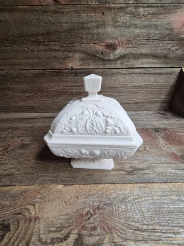 Vtg Jeanette Shell Pink Milk Glass Compote Candy Dish w/ Lid Acorn Leaves