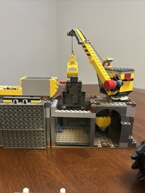 Lego City 4204 The Mine With 4 Minifigures 95% Complete With Box