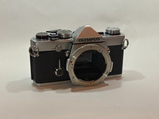 OLYMPUS OM 1 Silver 35mm SLR Film Camera Body Light Meter Working JAPAN