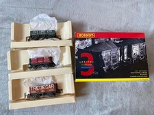 Hornby 1.76 Scale R6156 3 Assorted Plank Wagons Weathered