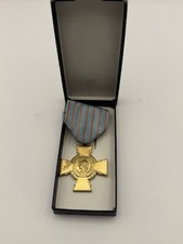 Medaille Croix Du Combattant. Décoration Et Boite. NEUF