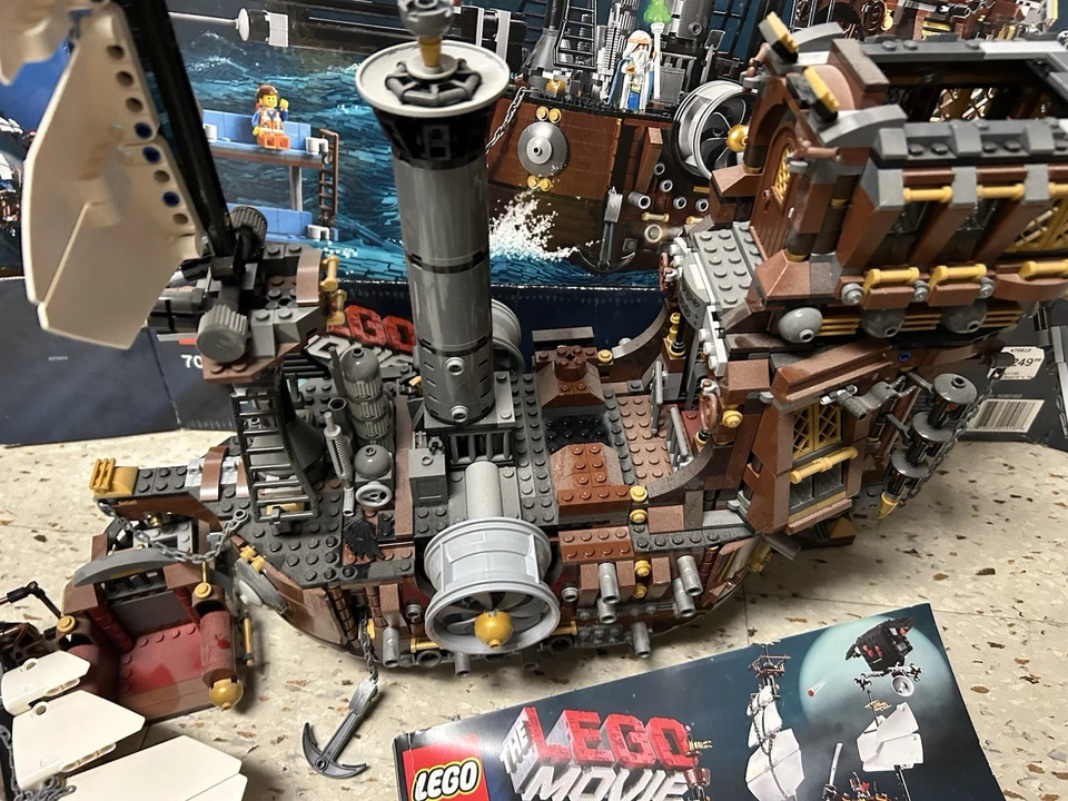 LEGO 70810 The LEGO Movie MetalBeard's Sea Cow 2741pcs 2014 100% Complete - Image 4 of 4