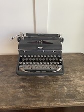 Vintage 1940s Royal Quiet De Luxe Black Portable Typewriter Very Nice Clean thumbnail