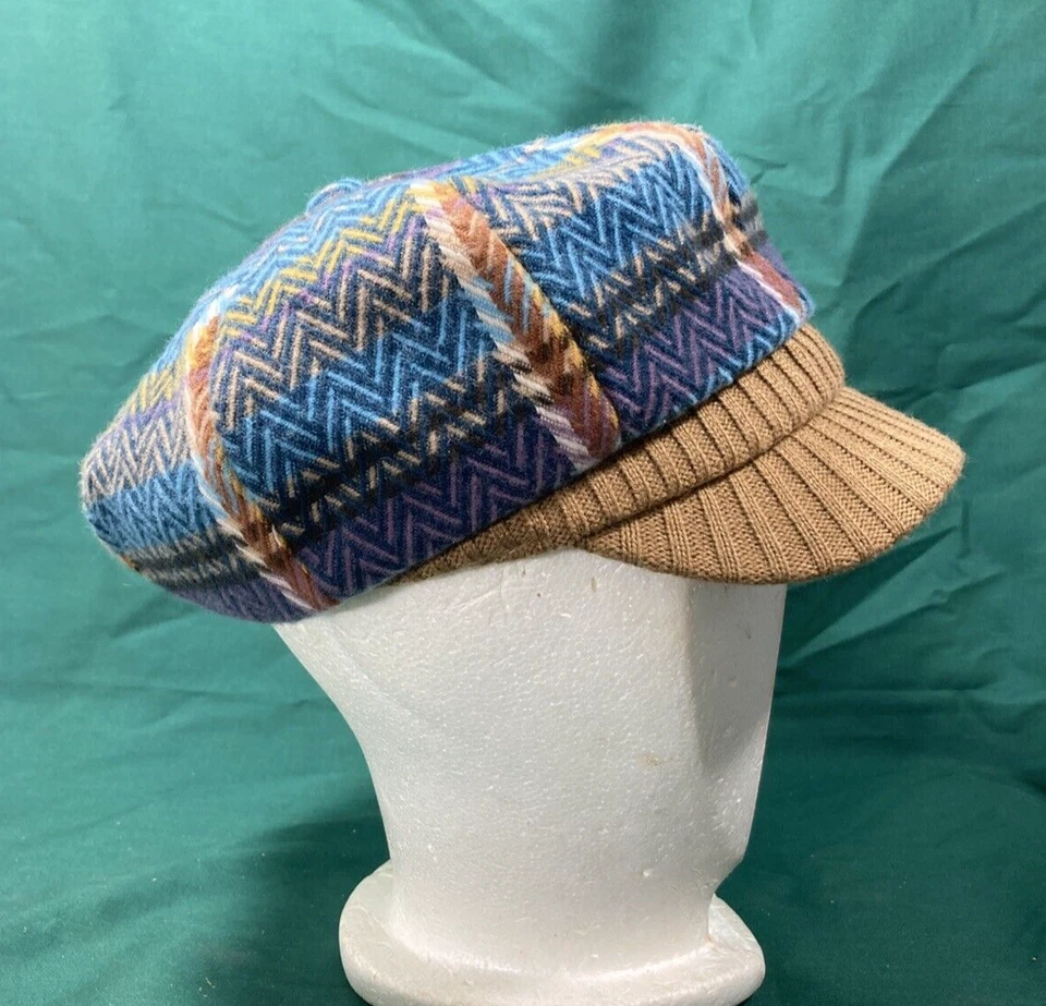 Women Knitted Hat Newsboy Cap With Visor, One Size fits Most Foto 2 de 4