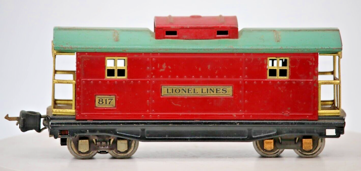 LIONEL LINES PRE-WAR TIN RED/ GREEN ROOF TRAINS 9