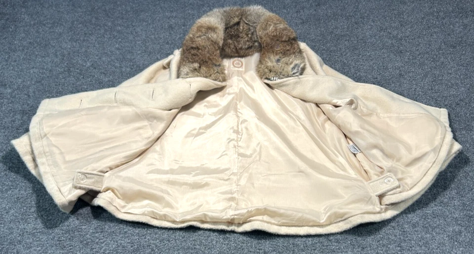 Ank Rouge Size Medium Color Beige Faux Fur Collar Cape Coat Poncho - Image 4 of 4