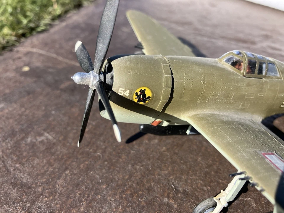 TAMIYA 1/72 REPUBLIC P-47D THUNDERBOLT RAZORBACK Pro Build Desktop Model - Image 3 of 4