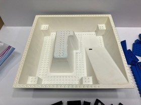 Lego Space: Ice Planet (6983) missing 3 pieces