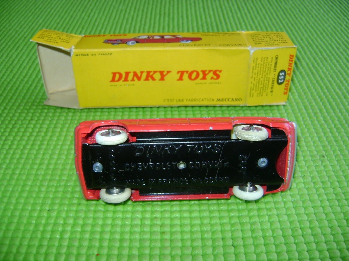 Une voiture, une miniature : Chevrolet Corvair / Dinky Toys - Filrouge
