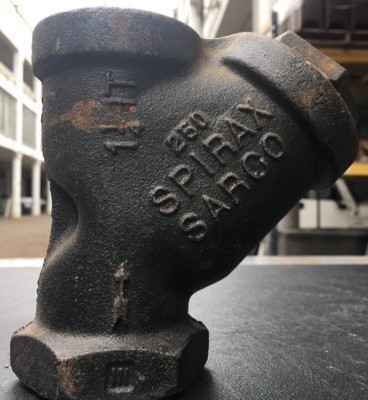 Spirax Sarco 250 1-1/4'' IT Cast Iron Strainer Y Valve