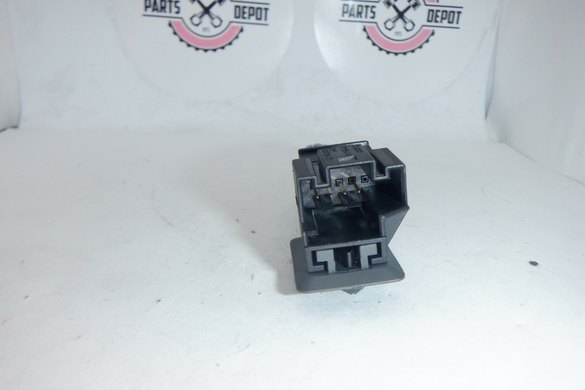 2009 BMW 535 E60 6 PORT WITH 4 PIN CONNECTOR PLUG USED 6989286-01 