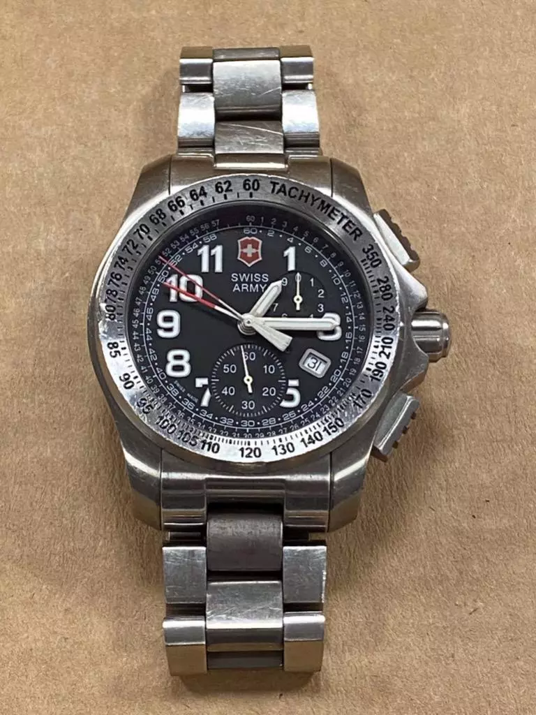 VICTORINOX SWISS ARMY 24786 CHRONOMETER 44mm TITANIUM SS QUARTZ 