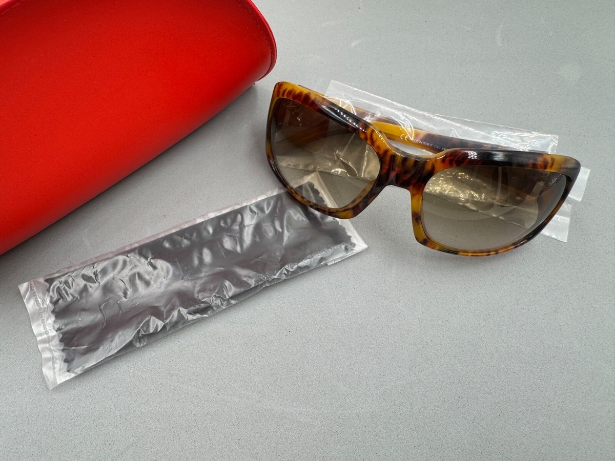 Valentino Red Havana Sunglasses. Brand new never worn. Comes with case & sleeve VALENTINO RED LEATHER CASE AND SUNGLASSES AUTHENTIC BRAND  main image 4