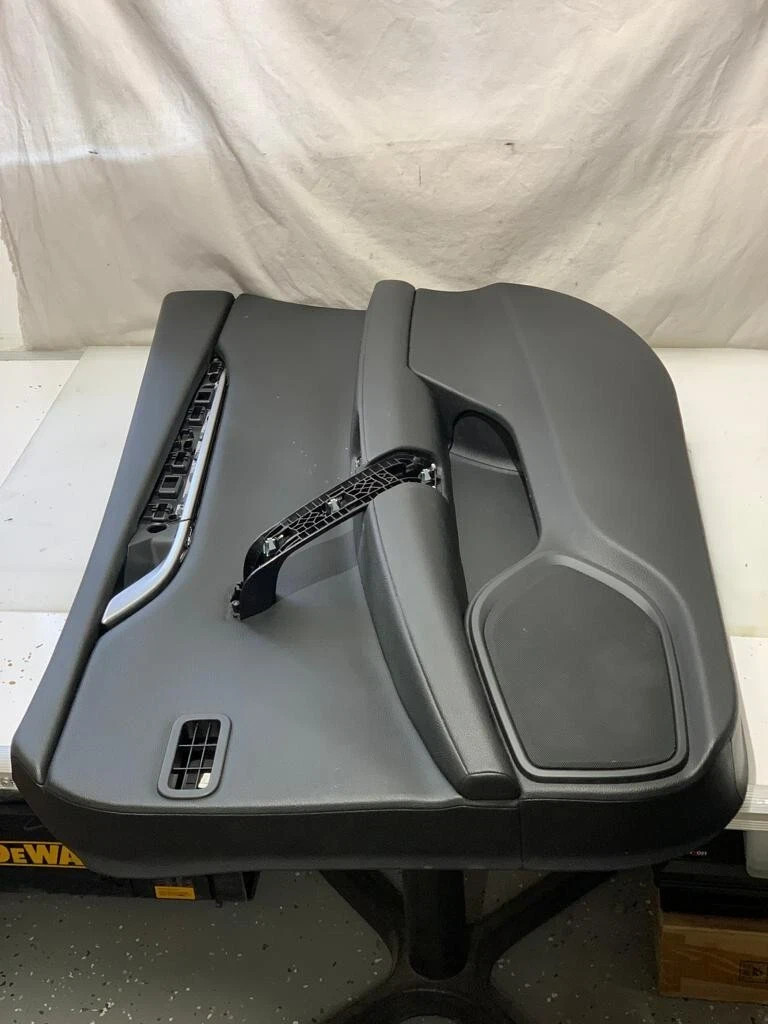 14-19 MASERATI GHIBLI Right Passenger Front Door Interior Trim Panel OEM