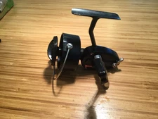 Garcia Mitchell 410 Spinning Reel (SN 870660) VERY GOOD Condition – Works GREAT