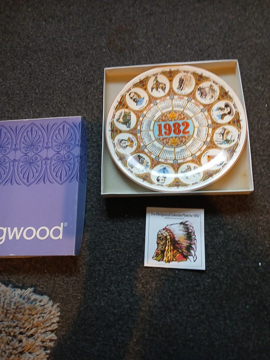 MILLENNIUM CALENDAR PLATE 2001 Wedgwood Calendar Plate 2001