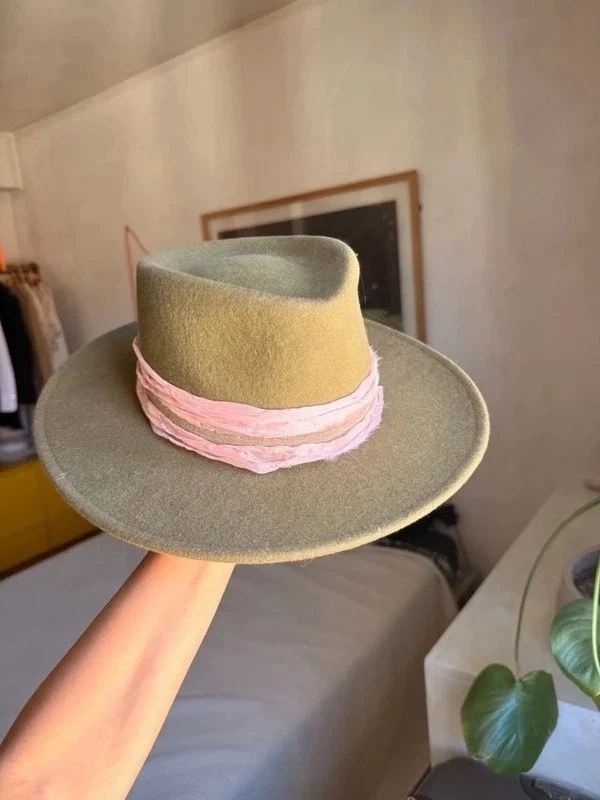 Sombrero Fedora Cocoshnik Jack Olivia lana caqui cinta rosa talla 57 nuevo - Imagen 4 de 4