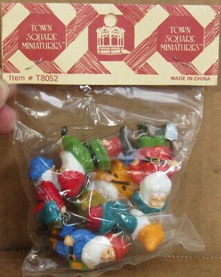 Town Square Miniatures - T8052 (6) Santa Elves for Christmas Village NIP