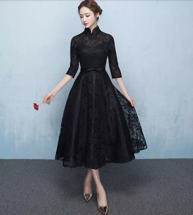 Black cocktail dress with lace sleeves 2025