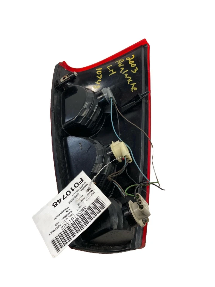 Задний фонарь в сборе CHEVY AVALANCHE 2500 со стороны водителя 02 03 04 05 06 - Изображение 3 из 4