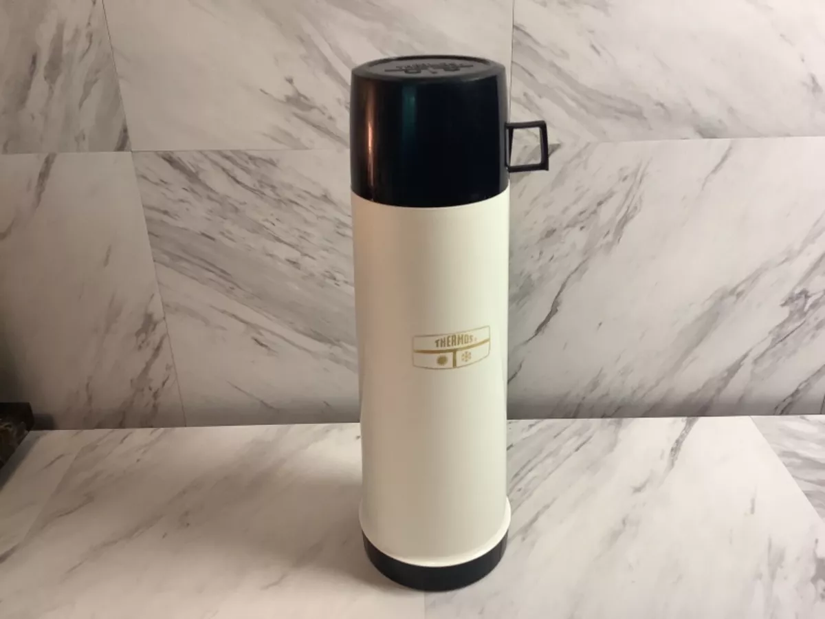 1 Quart Thermos Vacuum Bottle White 13