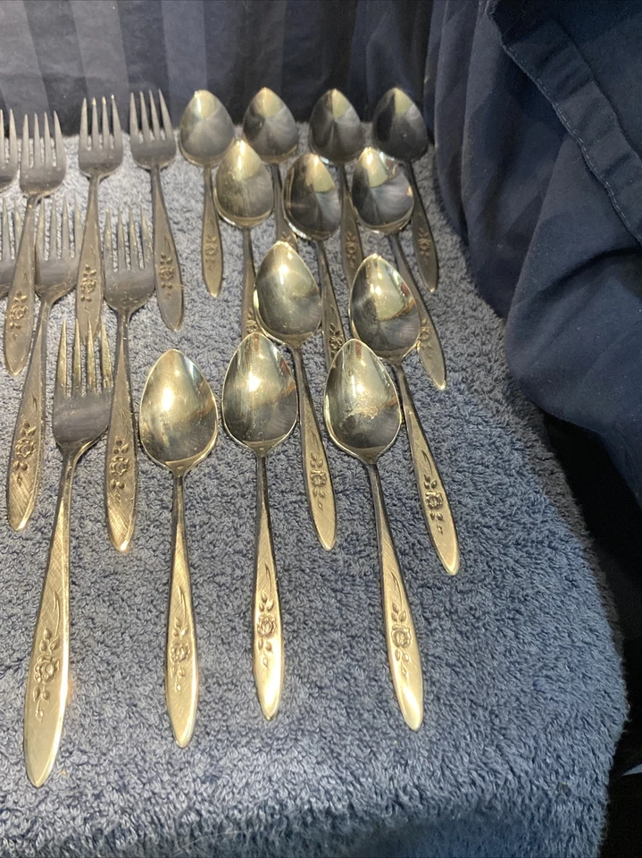 Community Stainless steel 35 Piece Flatware Silverware.                       C6 - Image 4 of 4