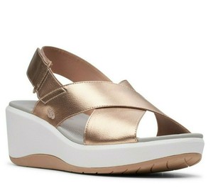 clarks cloudsteppers gold