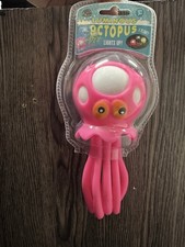 US Toy Company Luminous Octopus Light Up Floating Bath Toy Green 3  2549