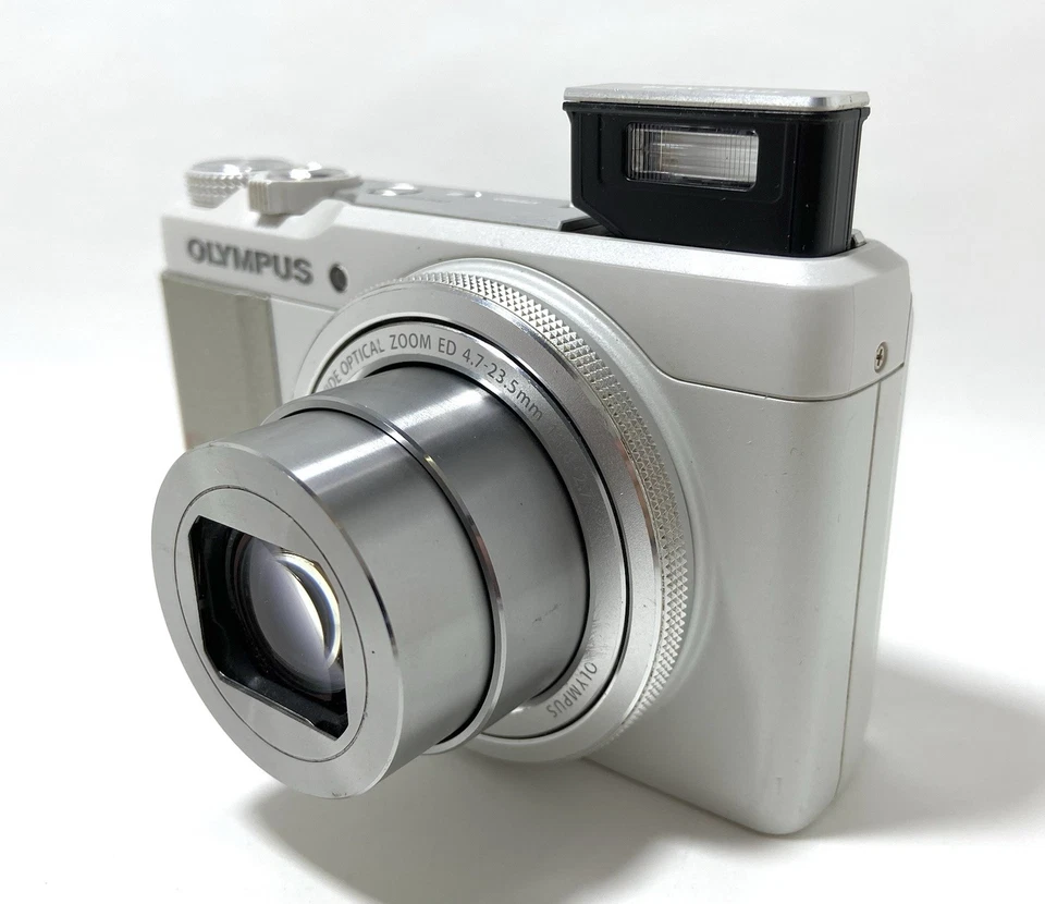 [Read] Olympus Stylus XZ-10 12.0MP White Digital Camera From Japan - Image 3 of 4