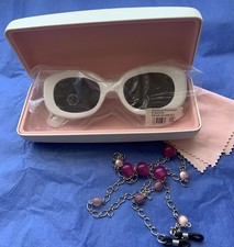 Beautiful Juicy Couture White Oval Sunglasses  JC Case/Color Coordinated Chain