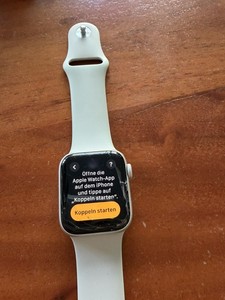 Apple Watch SE 2 GPS Aluminium 40mm - Polarstern S/M mit Displayschaden