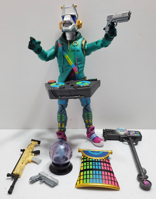 FORTNITE DJ YONDER フィギュア Amazon.com: Jazwares Fortnite Solo Mode Core Figure Pack, DJ