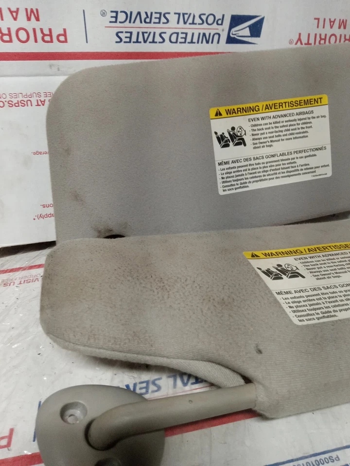 *ПАРА* 2004–2007 Ford Taurus Mercury Sable боковые солнцезащитные козырьки левая и правая стороны СЕРЫЕ Б/У - Изображение 2 из 4