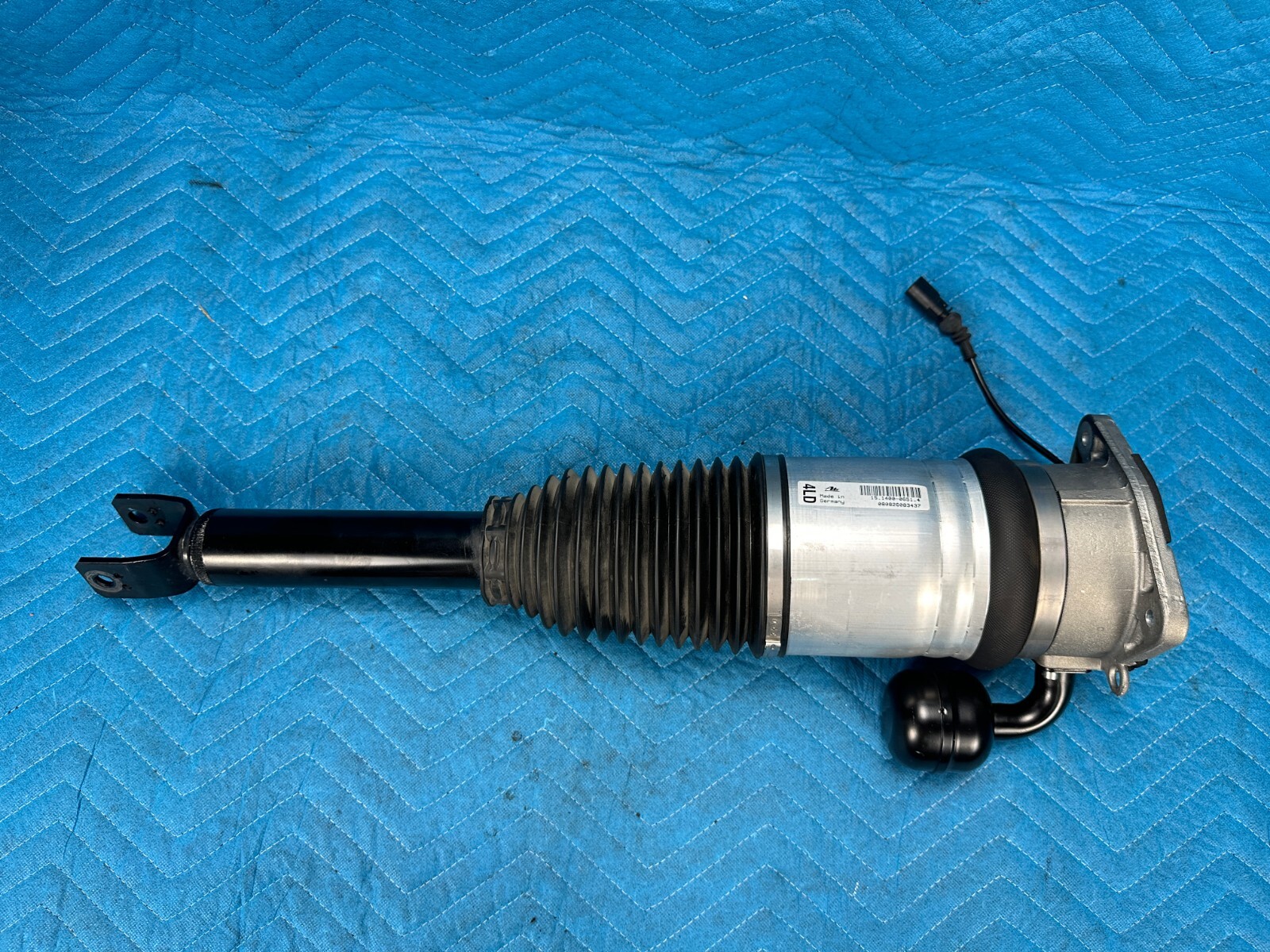 Bentley Cont Flying Spur Rear Air Shock Absorber Strut Driver Side 29k 06-12 OEM